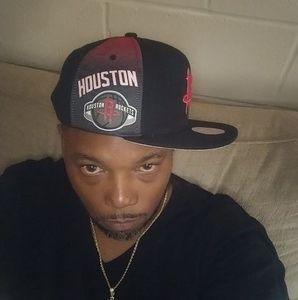 Meet your Posher, Ernest